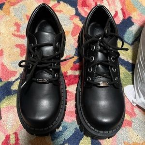 Dolls kill Delia’s teen craft oxfords